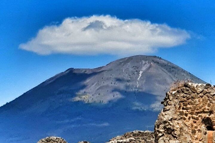 Mount Vesuvius Tour with Entry Ticket & Lunch