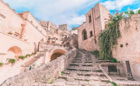Cultural Tour of Matera's Historic Sites and Culinary Delights