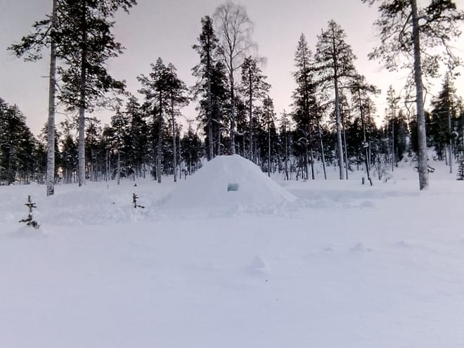 Building a Snow Igloo from Kemi - Kemi photo 6