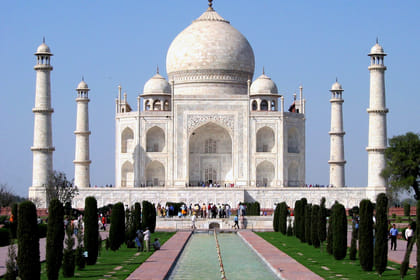 Delhi Agra day trip by Super fast Train
