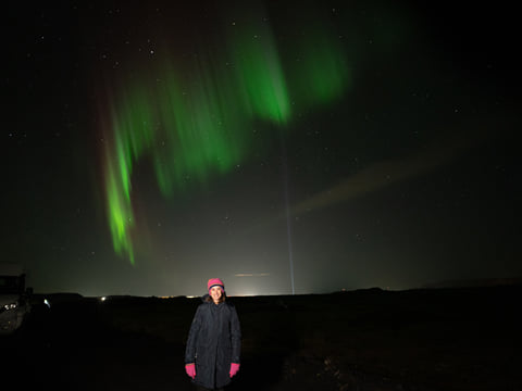 Northern Lights in Mini Bus with Local Pastries, Hot Chocolate and Photos, photo 8