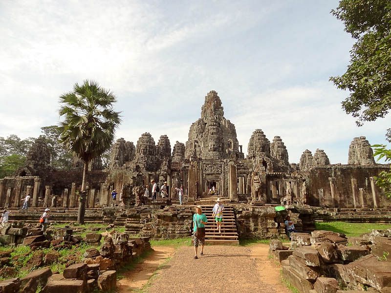 Siem Reap Angkor Wat Sightseeing Tour with Balloon Ride Experience