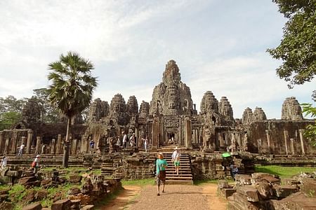 Siem Reap Angkor Wat Sightseeing Tour with Balloon Ride Experience