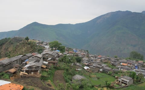 5-Day Cultural Homestay Hike in Barpak Village, Nepal