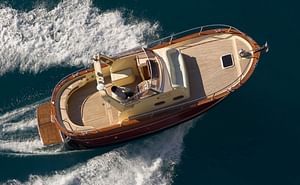  Transfer by private boat from Naples to Capri or vice versa
