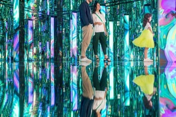 Dubai Dazzle Package: Sky Views, AYA Universe & Dinner Cruise