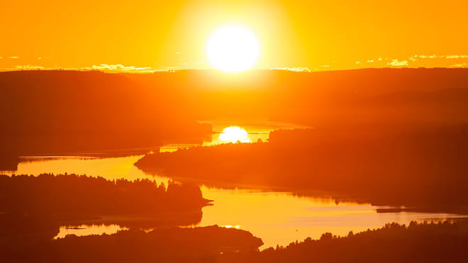 Hiking under the Midnight Sun 4