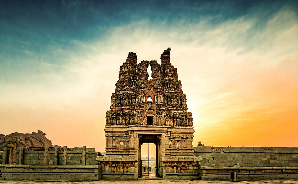 Bangalore, Hampi, and Goa Private Car Tour Adventure