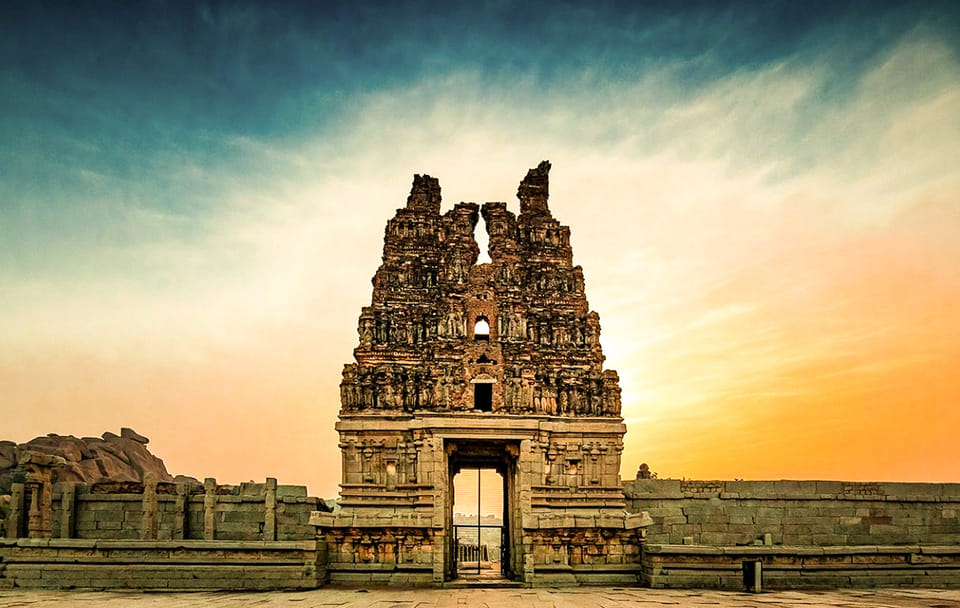 Bangalore, Hampi, and Goa Private Car Tour Adventure