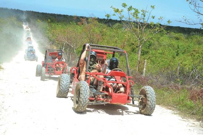 Punta Cana: Dune Buggies Macao con Cenote y Playa 7