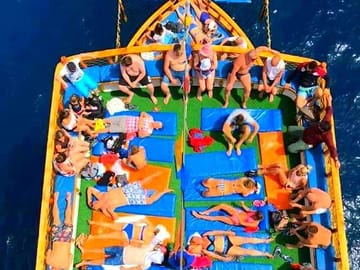 Alanya Grand Pirate Boat Tour with Lunch and Drinks