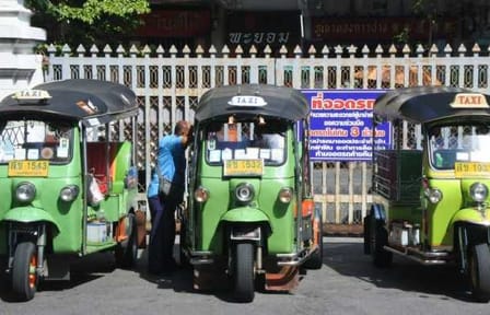Bangkok: Michelin Guide Street Food Tour by Tuk Tuk