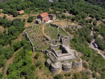 4 Full days in Georgia with private tour, free aiport