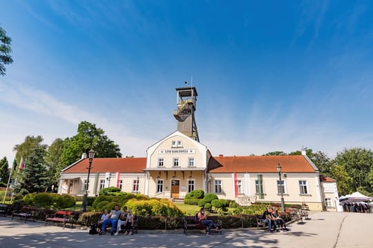 Wieliczka Salt Mine Guided Tour with Private Transport from Krakow