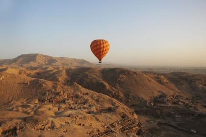 Hot Air Balloon Ride in Luxor Egypt with Transfers Included