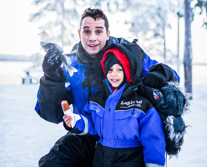Snowshoe Trip for Ice Fishing - Rovaniemi photo 6