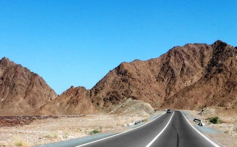 Dibba and Fujairah Day Trip with Lunch from Dubai