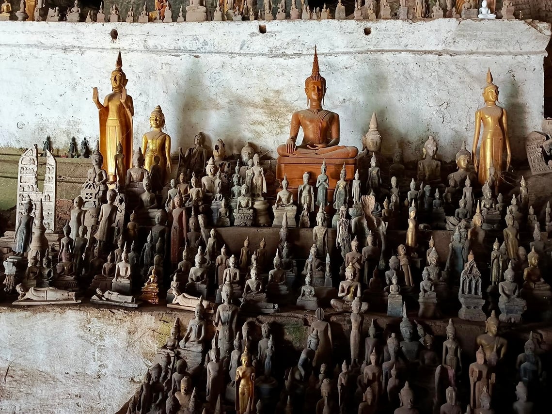 Luang Prabang  traditional culture  + nature cave + sunset on boat 8