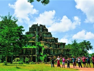 Prek Toal Birds Sanctuary & floating Village Private Tours from Siem Reap