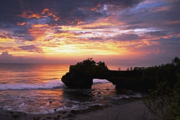 Private Full-Day Temple Tour in Bali with Uluwatu Visit