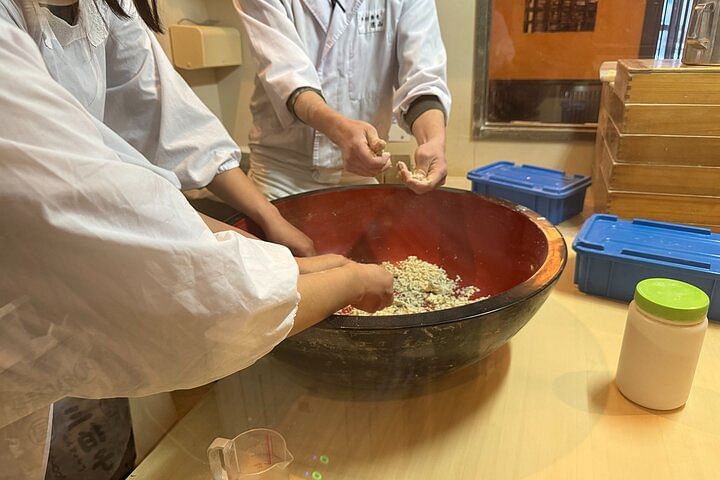 Making and Tasting Japanese Soba Session in Tokyo