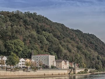 Passau – Castle tour with viewpoint Linde Battery & the St Georges Chapel