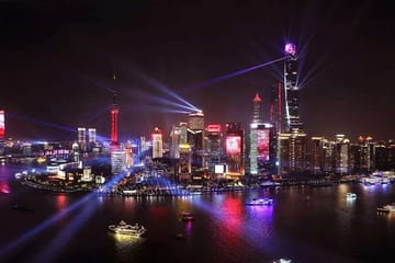 Private Huangpu River Cruise and Hot Pot Dinner in Shanghai