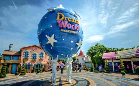 Full-Day Adventure at Dreamworld Park in Bangkok