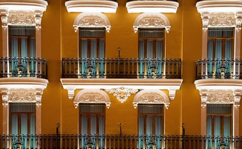 Private Half-Day Cultural Tour of Valencia's Highlights