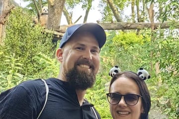 Chengdu Panda Research Base Entry and Private Tour Options