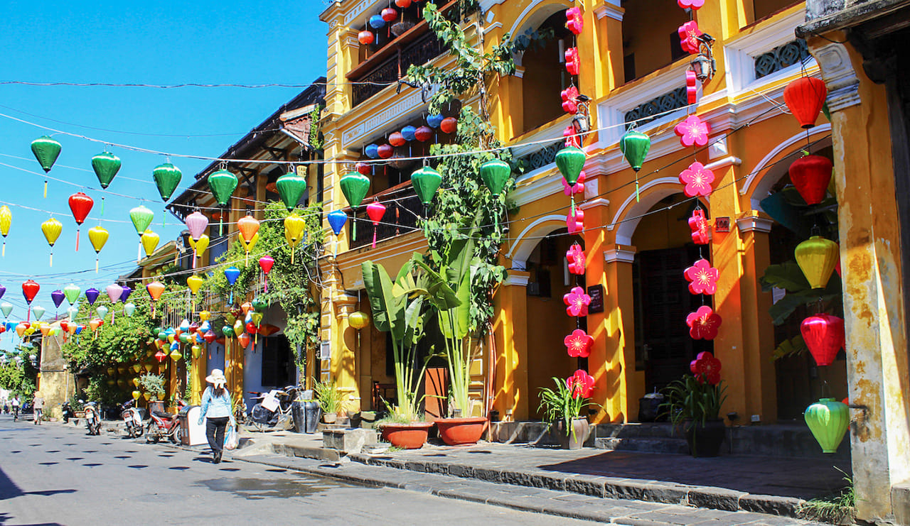 Car Hire & Driver: DA NANG CITY CENTER - MY SON - HOI AN WARD (EXCEPT FORMER CAM KIM) (FULL-DAY) 4