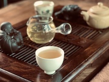 Georgian Tea Tasting and Walking Tour in Tbilisi