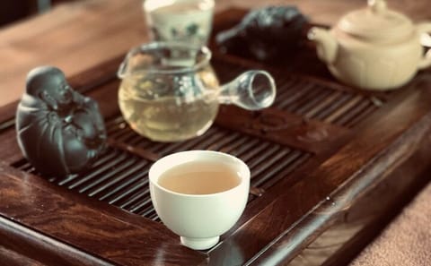Georgian Tea Tasting and Walking Tour in Tbilisi