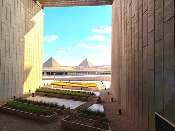 Private Giza Pyramids & Grand Egyptian Museum Tour + Lunch