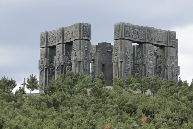 Tbilisi Stonehenge - The Chronicle of Georgia