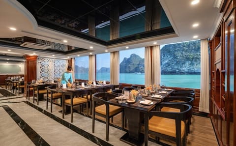 The Most Luxury Day Dour from Hanoi to Halong Bay Full Inclusives