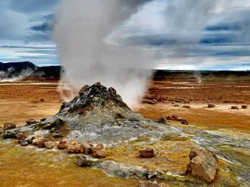 Private Day Tour of Goðafoss and Mývatn from Akureyri