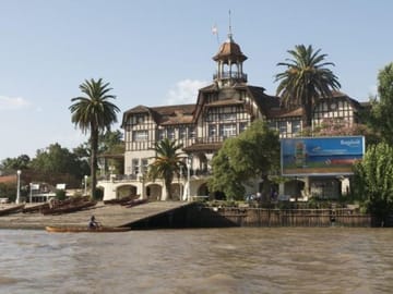 Enjoy the quiet and different city of Tigre