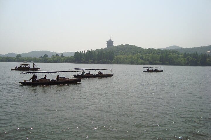 Shanghai to Hangzhou one day bullet train tour with Chinese lunch