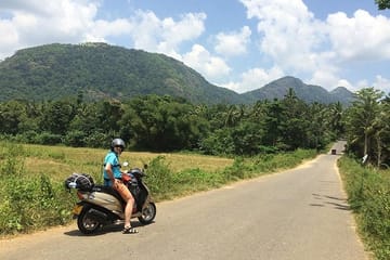 Cultural Day Tour of Binlang Li & Miao Ethnic Village in Sanya