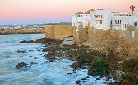 Private 2-Day Luxury Tour of Chefchaouen and Tetouan from Tangier