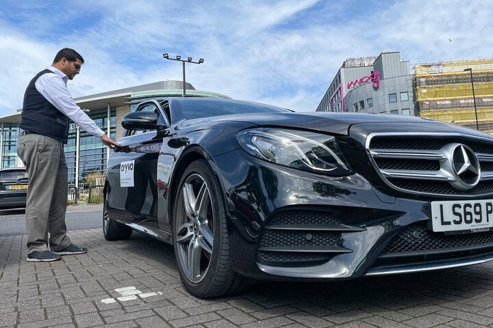 Private Post Cruise Transfer to Heathrow from Southampton Port 8
