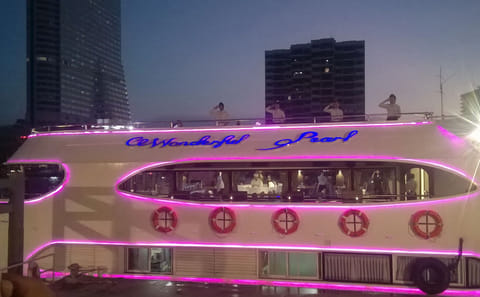 Dinner Cruise with Live Music on the Chao Phraya River, Bangkok