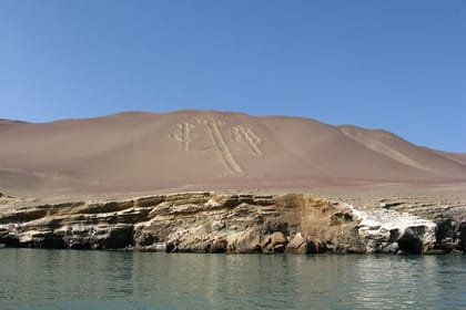 Paracas with Ballestas Islands Tour Package