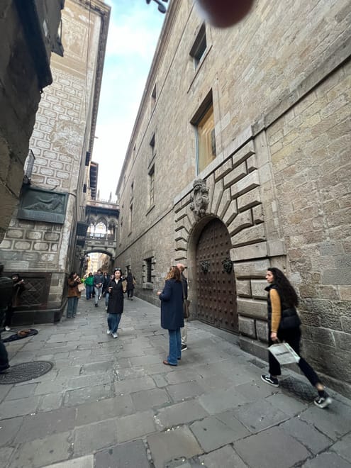 Bisbe street - bridge _letangotours