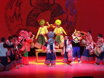 Private Night Tour to Enjoy Dynamic Yunnan Show
