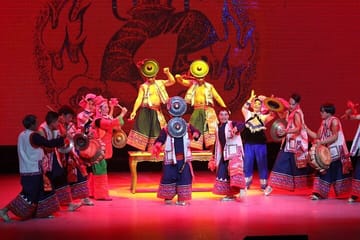 Private Cultural Night Tour with Dynamic Yunnan Show in Kunming
