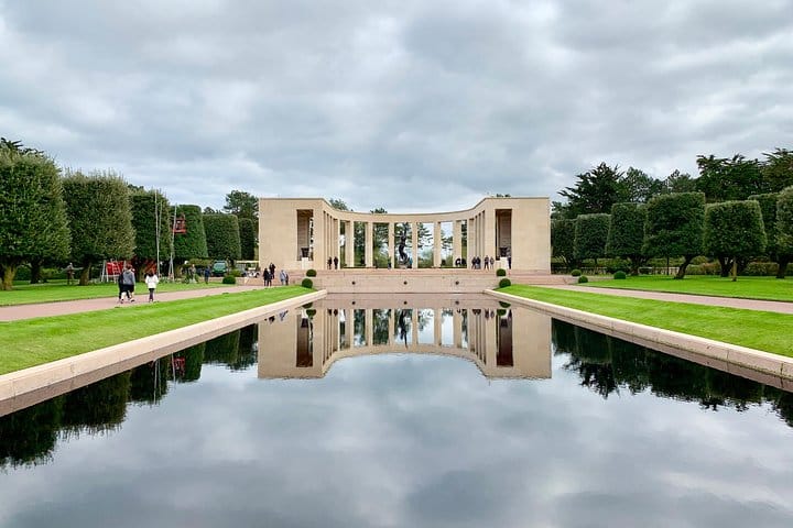 Memorial, American Cemetery