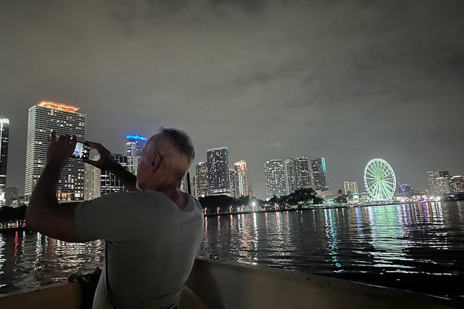 Miami"s Official Bayfront Park Millionaires Sightseeing Cruise