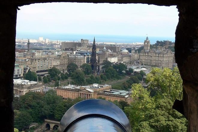 Private Edinburgh City Tour  2